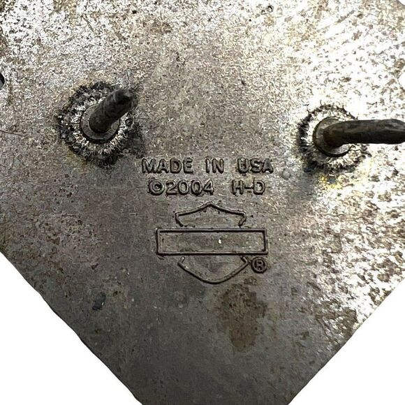 Harley Davidson 2004 Motorcycles Shield Collectible Pin Badge V Twin 3 D Biker - Picture 3 of 4